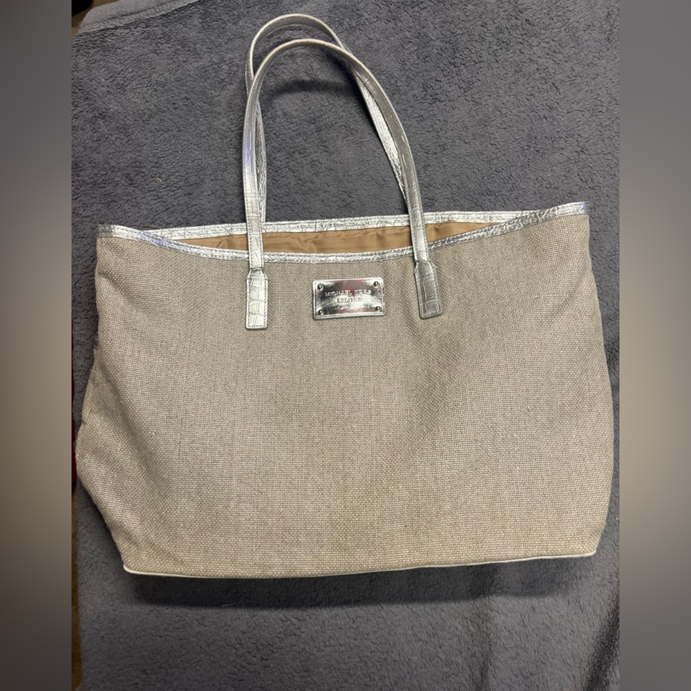 🔥 HUGE Michael Kors Tweed Silver Carryall Tote